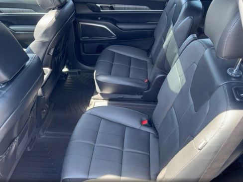 Used 2023 Kia Telluride SX AWD/4WD image 11
