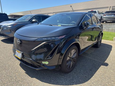 Used 2023 Nissan Ariya FWD image 1