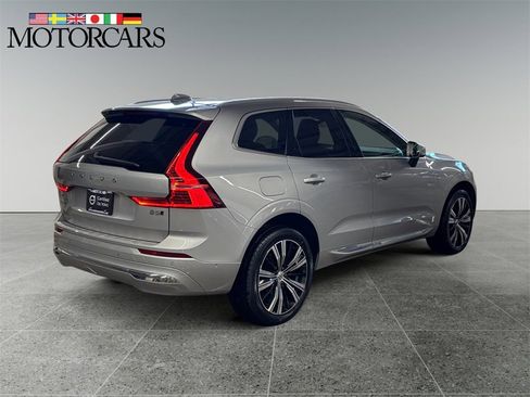 Certified 2023 Volvo XC60 B5 Plus w/ Climate Package image 3