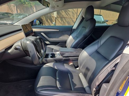 Used 2022 Tesla Model 3 Long Range AWD/4WD image 18