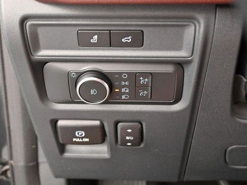 Used 2022 Ford Expedition Limited AWD/4WD image 22