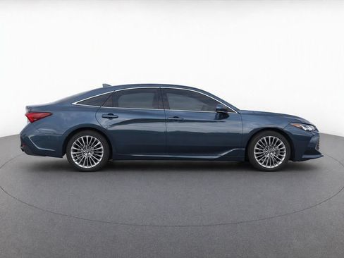 Used 2022 Toyota Avalon Limited w/ Advanced Safety Package FWD image 7