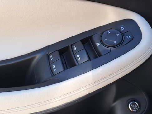 Used 2020 Buick Encore GX Essence w/ Sport Touring Package image 26