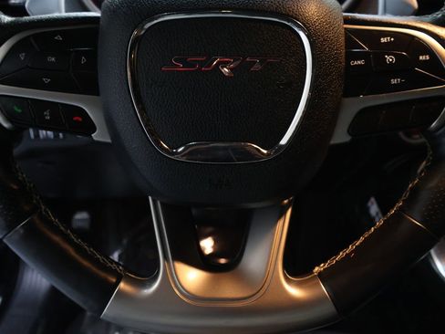 Used 2018 Dodge Challenger SRT Hellcat RWD image 18