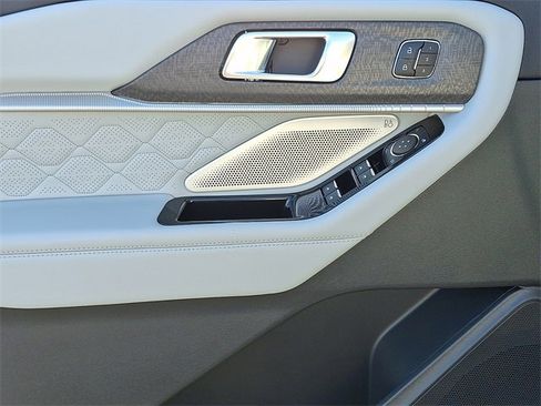 New 2026 Ford Explorer Platinum w/ LUX Leather Package image 8
