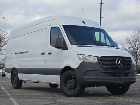 New 2025 Mercedes-Benz Sprinter 2500 image 1