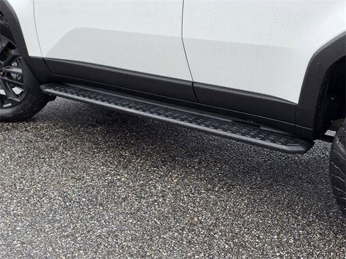 Certified 2024 Toyota Land Cruiser image 39