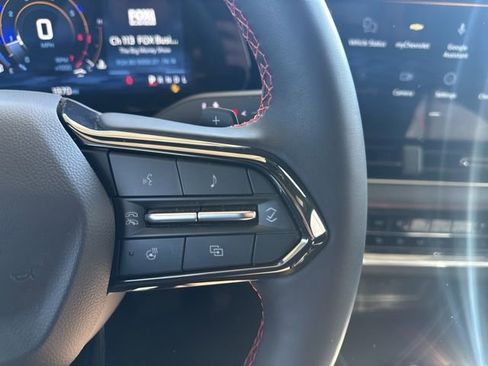 New 2026 Chevrolet Equinox RS w/ Convenience Package III AWD/4WD image 17
