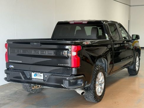 Used 2019 Chevrolet Silverado 1500 Custom w/ Custom Value Package AWD/4WD image 7