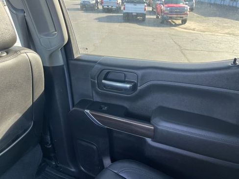 Used 2022 Chevrolet Silverado 1500 LT Trail Boss w/ Convenience Package II AWD/4WD image 14