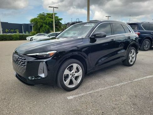 Certified 2025 Audi Q5 Premium Plus w/ Premium Plus AWD/4WD image 3
