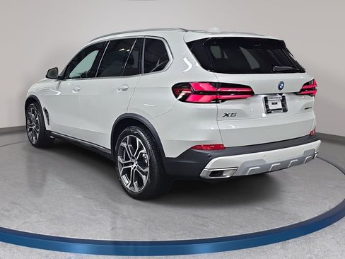 New 2026 BMW X5 xDrive50e w/ Climate Comfort Package AWD/4WD image 7