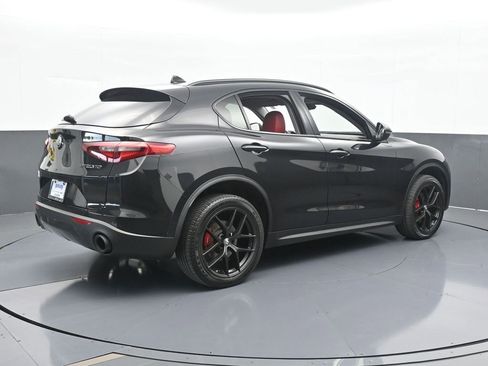 Used 2019 Alfa Romeo Stelvio w/ Nero Edizione image 6