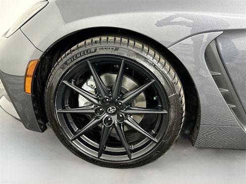 Certified 2025 Toyota GR86 Premium image 29