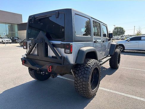 Used 2018 Jeep Wrangler Unlimited Sport S AWD/4WD image 5