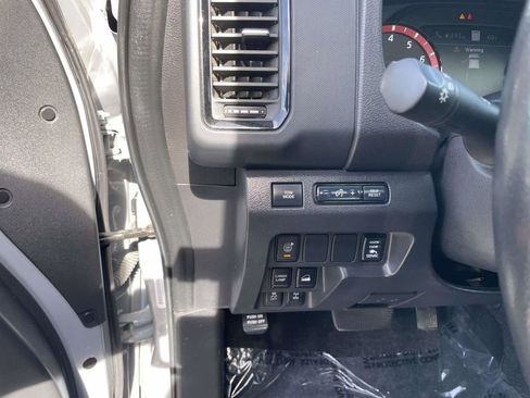 Used 2023 Nissan Frontier PRO-4X w/ Pro-4X Premium Package image 25