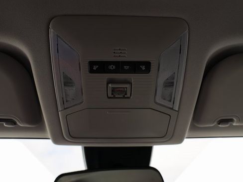 Used 2019 Toyota RAV4 LE image 30