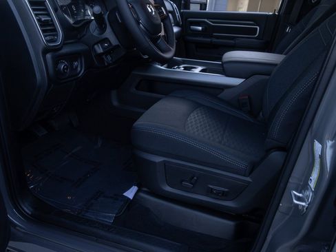 New 2026 RAM 2500 Big Horn AWD/4WD image 17