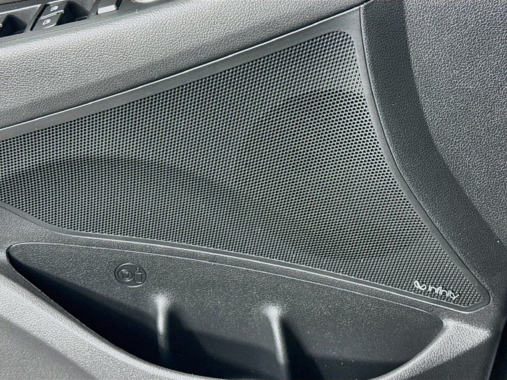 Used 2018 Hyundai Elantra GT Sport w/ Sport Tech Package 04 FWD image 19