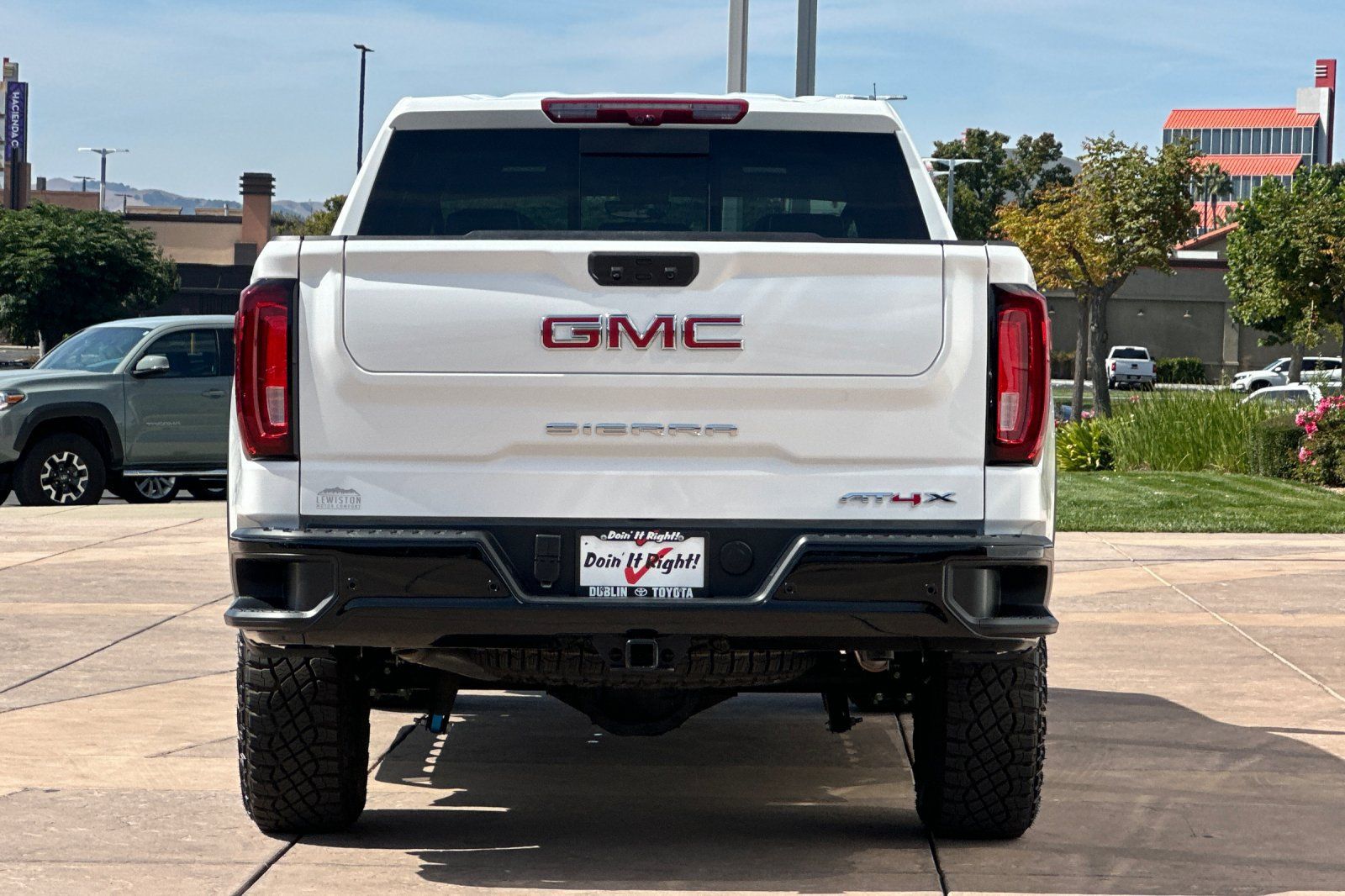 Used 2026 GMC Sierra 1500 AT4X AWD/4WD image 5