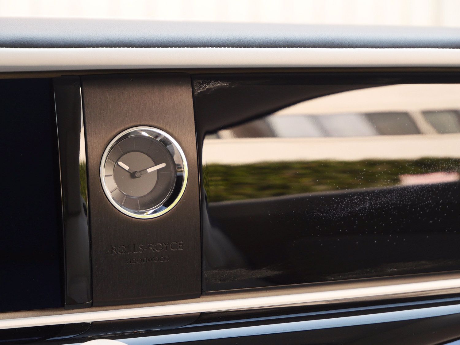 Certified 2025 Rolls-Royce Spectre w/ Spectre Launch Package AWD/4WD image 14