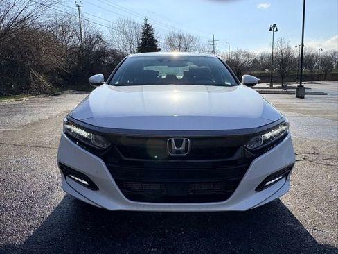 Used 2018 Honda Accord Sport image 8