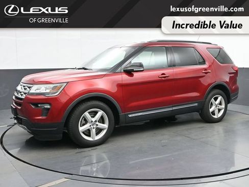 Used 2018 Ford Explorer XLT w/ Equipment Group 202A FWD image 4