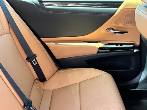 Used 2025 Lexus ES 350 FWD image 11