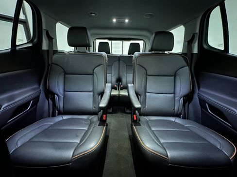 Certified 2023 GMC Acadia AT4 w/ Preferred Package AWD/4WD image 25