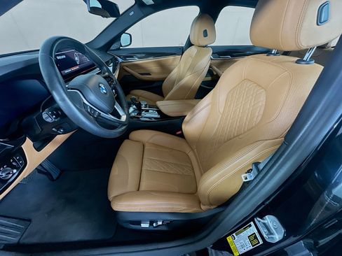 Used 2022 BMW 530i w/ Premium Package image 13
