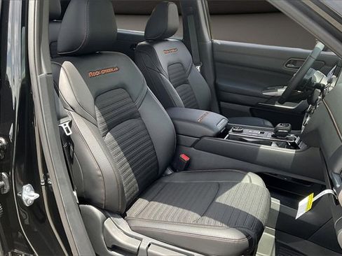 New 2025 Nissan Pathfinder Rock Creek image 10