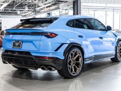 Used 2024 Lamborghini Urus Performante AWD/4WD image 6