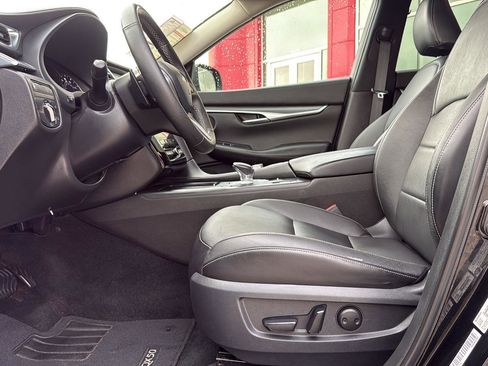 Used 2019 INFINITI QX50 Pure image 17