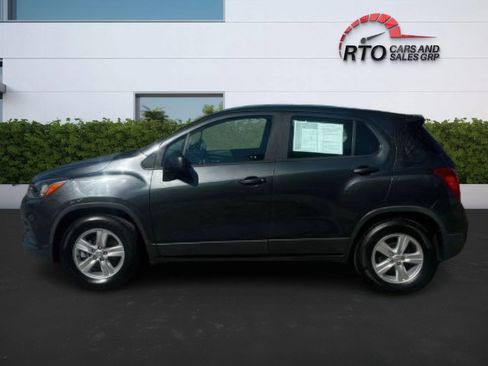 Used 2019 Chevrolet Trax LS image 3