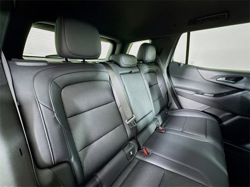 Used 2025 Chevrolet Equinox LT w/ Convenience Package II image 27