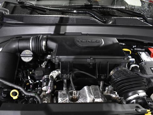 Used 2024 Jeep Compass Sport image 31