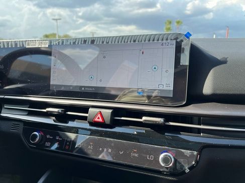 Used 2026 Kia Sportage SX image 25