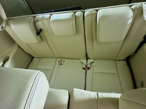 Used 2016 Toyota Highlander XLE AWD/4WD image 30