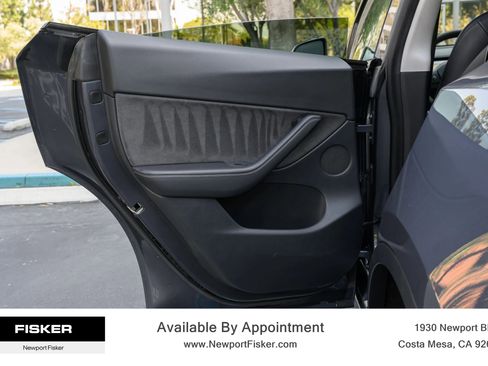 Used 2021 Tesla Model Y Long Range AWD/4WD image 16