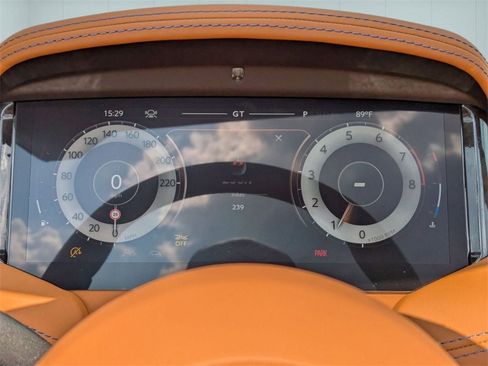 New 2025 Aston Martin DB12 Convertible image 17