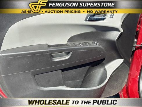 Used 2014 Chevrolet Sonic LT image 11