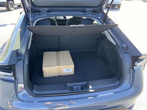 New 2026 Toyota Prius Plug-In Hybrid FWD image 10