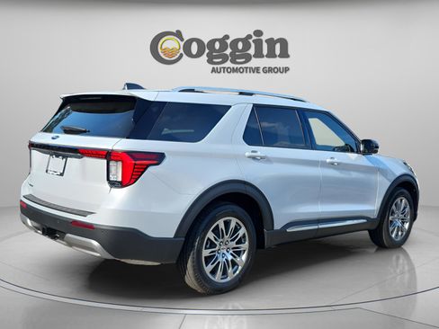 New 2026 Ford Explorer Platinum image 5