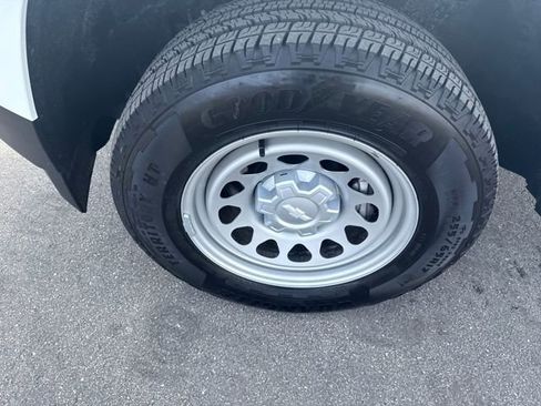 Used 2025 Chevrolet Colorado W/T w/ Advanced Trailering Package image 38