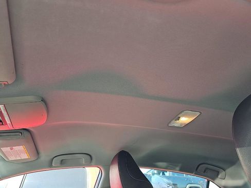 Used 2019 Toyota Camry SE w/ Carpet Mat Package image 12