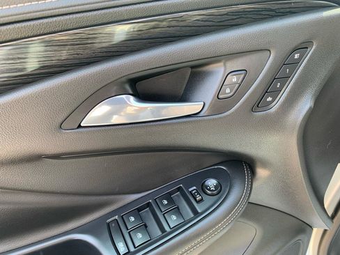 Used 2017 Buick Envision Essence image 12
