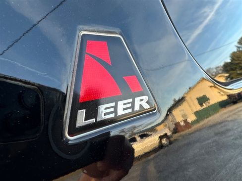 Used 2021 Ford F350 Platinum w/ FX4 Off-Road Package image 17