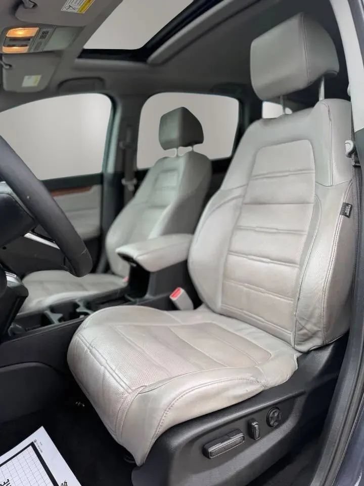 Used 2017 Honda CR-V Touring image 11