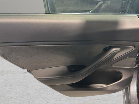 Used 2019 Tesla Model 3 Standard Range Plus image 13
