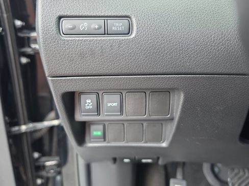 Used 2016 Nissan Rogue S FWD image 20